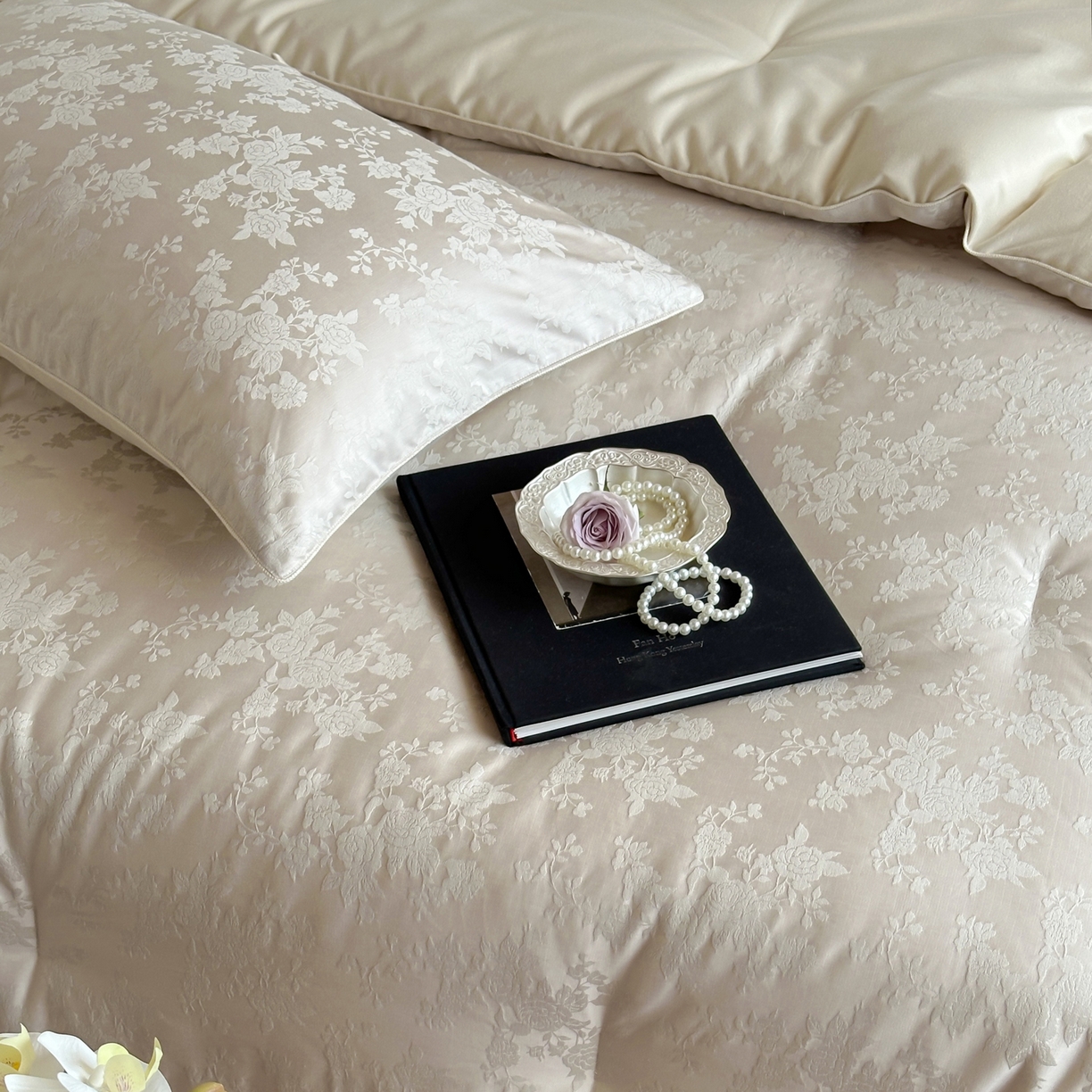 91家纺网 家纺一手货源 找家纺 一加一 2025新款60兰精天丝棉提花 蚕丝大豆抗菌被芯 满庭芳-沉香