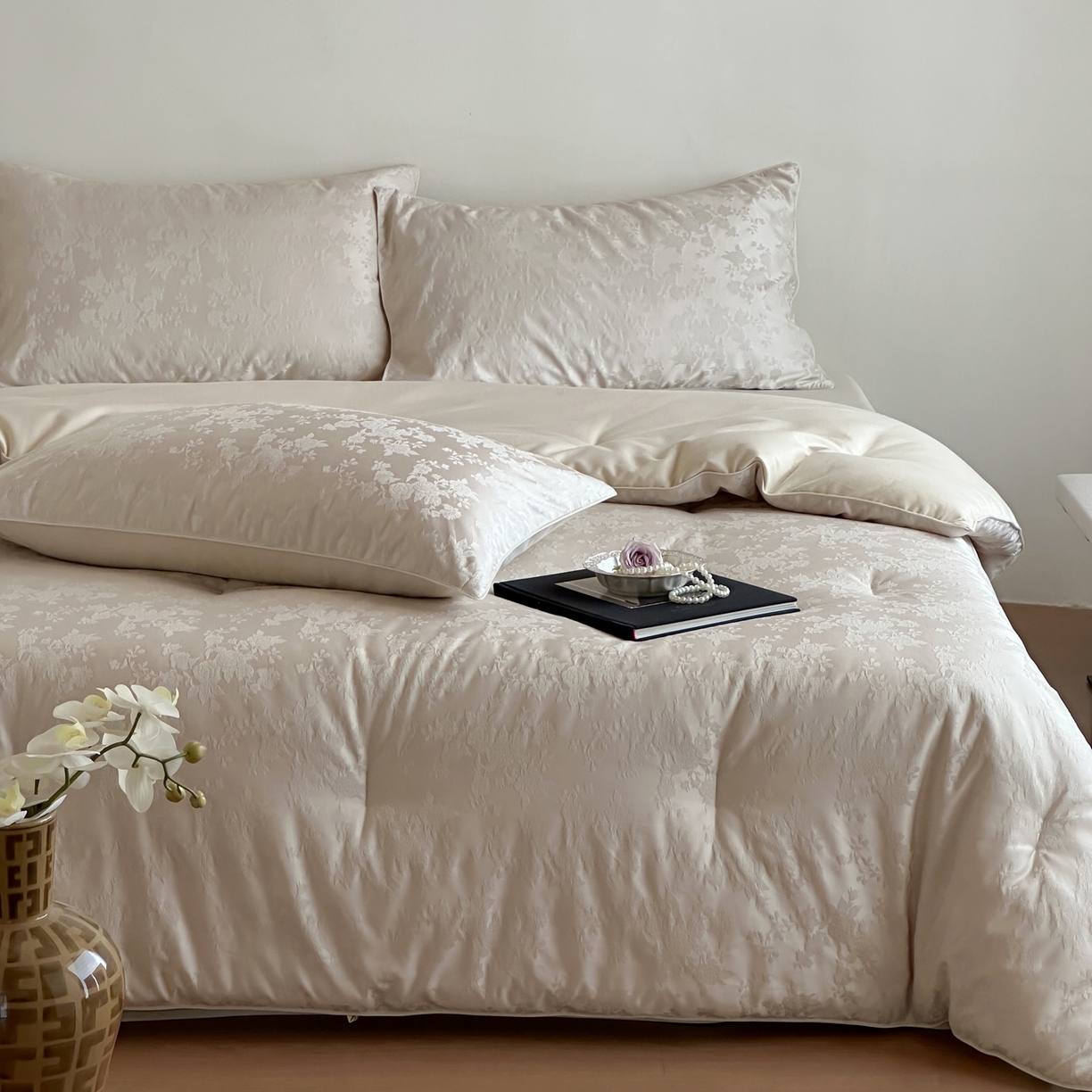 91家纺网 家纺一手货源 找家纺 一加一 2025新款60兰精天丝棉提花 蚕丝大豆抗菌被芯 满庭芳-沉香