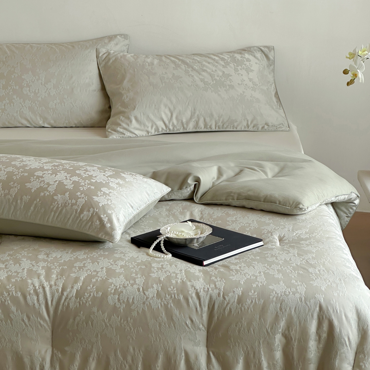 91家纺网 家纺一手货源 找家纺 一加一 2025新款60兰精天丝棉提花 蚕丝大豆抗菌被芯 满庭芳-影青