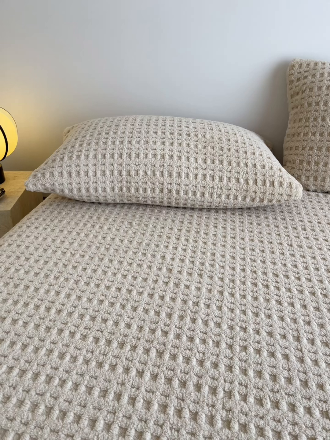 91家纺网 家纺一手货源 找家纺 欧邦 2025新款华夫格塔芙绒单床笠 床笠单件 华夫床笠-卡其