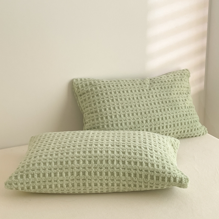 91家纺网 家纺一手货源 找家纺 欧邦 2025新款华夫格双层毯盖毯毯子-场景1 华夫格-果绿