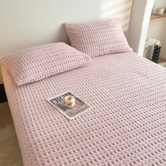 91家纺网 家纺一手货源 找家纺 欧邦 2025新款华夫格塔芙绒单床笠 床笠单件 华夫床笠-浅粉