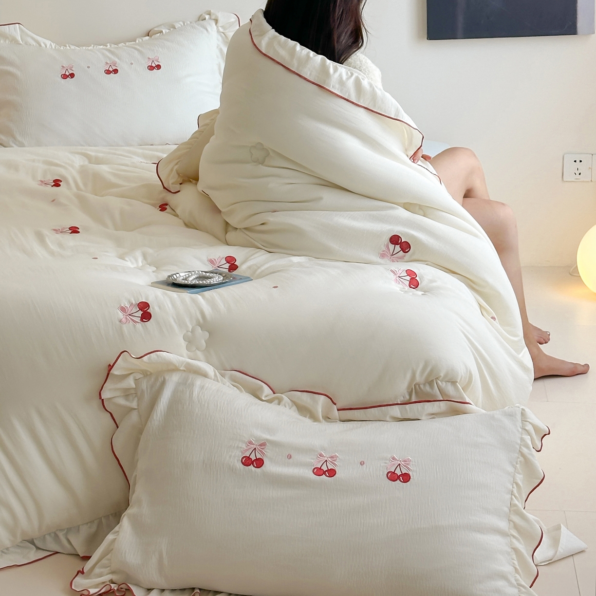 91家纺网 家纺一手货源 找家纺 一加一 2025新款宝宝纱益生菌刺绣抗菌被子被芯 蝶恋樱