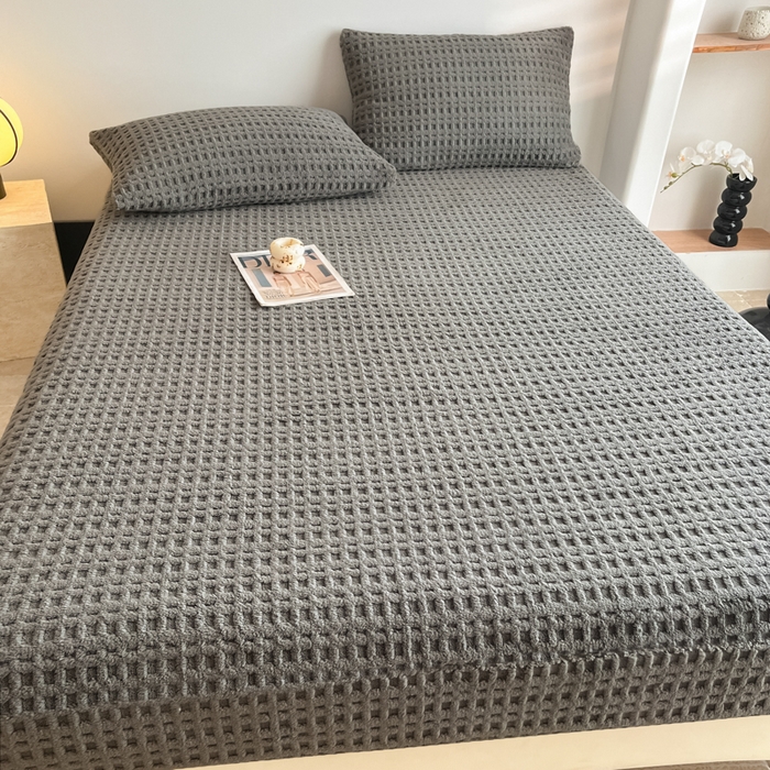 91家纺网 家纺一手货源 找家纺 欧邦 2025新款华夫格塔芙绒单床笠 床笠单件 华夫床笠-深灰