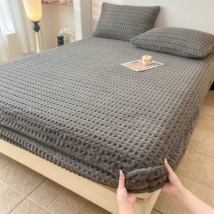 91家纺网 家纺一手货源 找家纺 欧邦 2025新款华夫格塔芙绒单床笠 床笠单件 华夫床笠-深灰