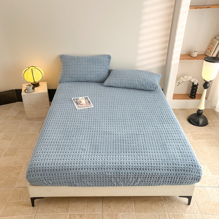 91家纺网 家纺一手货源 找家纺 欧邦 2025新款华夫格塔芙绒单床笠 床笠单件 华夫床笠-雾蓝