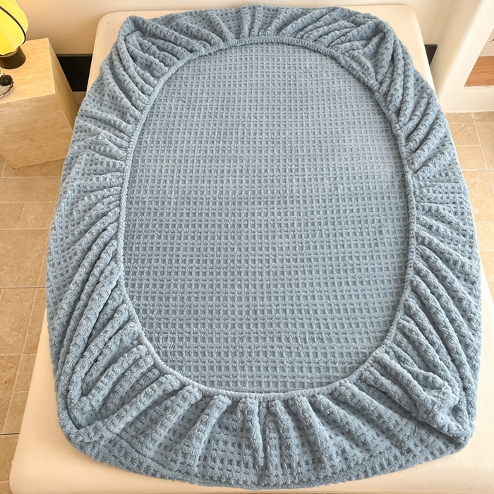 91家纺网 家纺一手货源 找家纺 欧邦 2025新款华夫格塔芙绒单床笠 床笠单件 华夫床笠-雾蓝