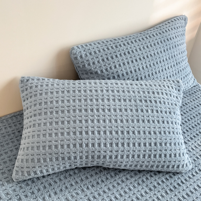 91家纺网 家纺一手货源 找家纺 欧邦 2025新款华夫格塔芙绒单床笠 床笠单件 华夫床笠-雾蓝