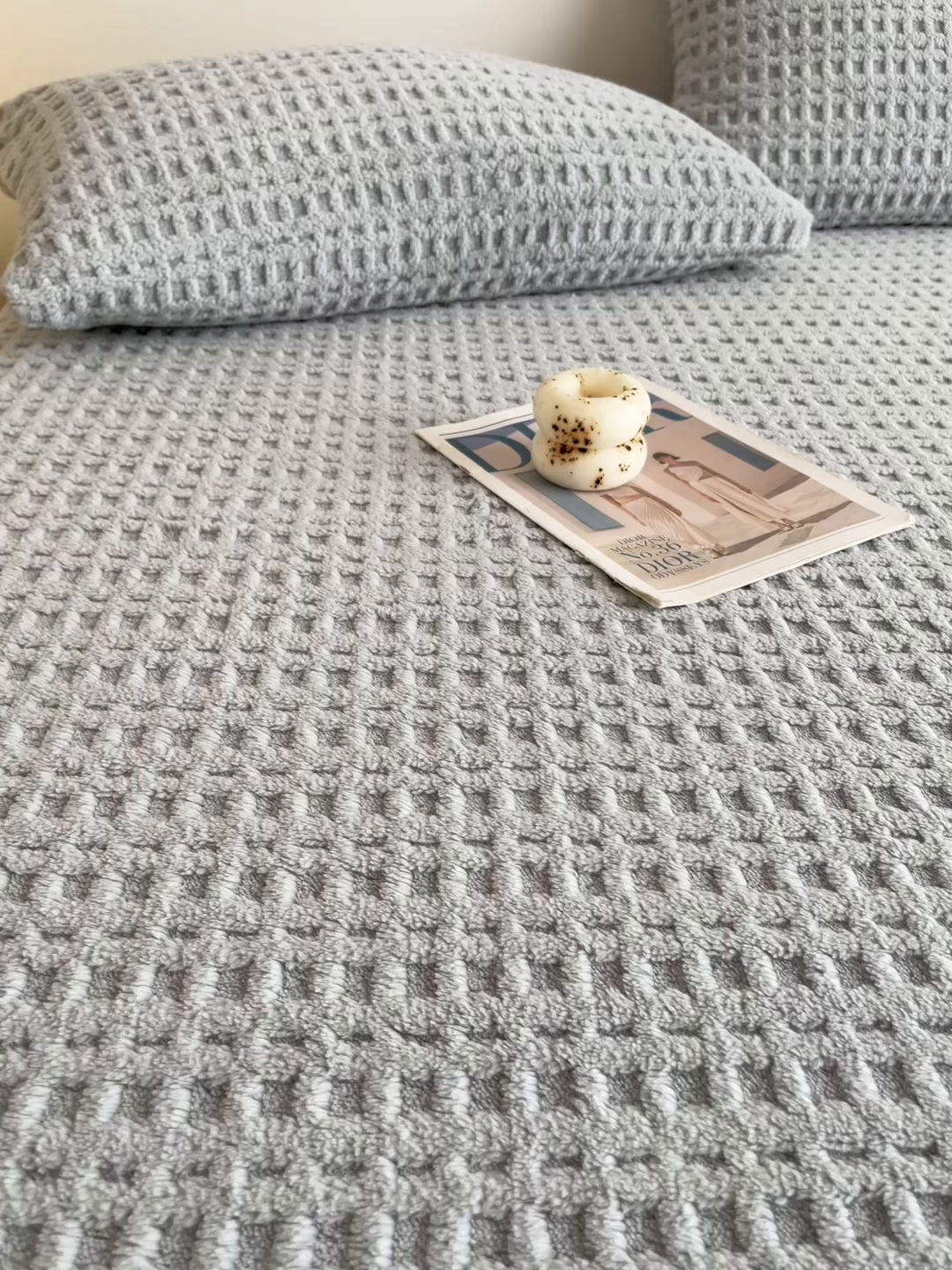 91家纺网 家纺一手货源 找家纺 欧邦 2025新款华夫格塔芙绒单床笠 床笠单件 华夫床笠-烟灰