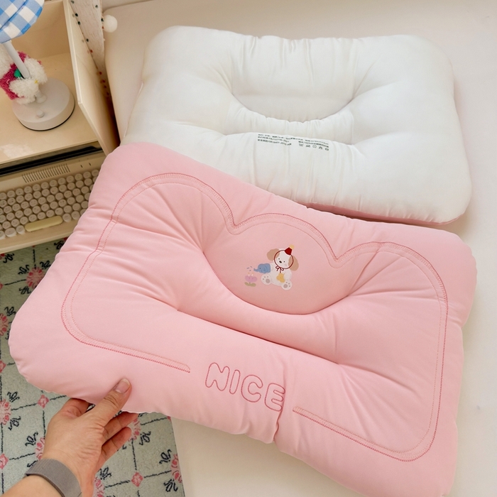 91家纺网 家纺一手货源 找家纺 北鸣有鱼枕芯馆 2025直播爆款儿童学生季爆款可水洗冰皮凉感枕全网券后价不得低于39元  粉色(小花园) 大号款：适合8岁以上大童及喜睡低枕的成年人使用45×70cm