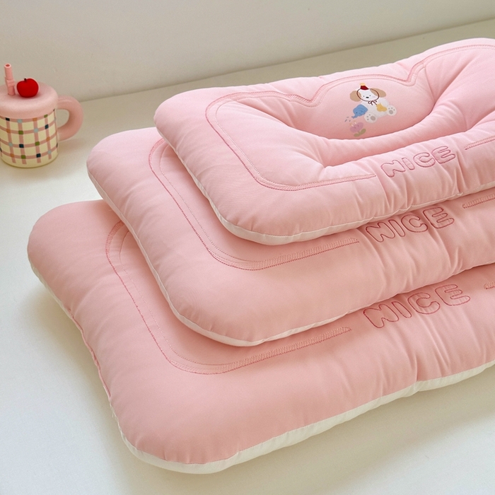 91家纺网 家纺一手货源 找家纺 北鸣有鱼枕芯馆 2025直播爆款儿童学生季爆款可水洗冰皮凉感枕全网券后价不得低于39元  粉色(小花园) 小号款：适合2-3岁小童使用30×50cm