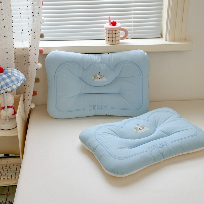 91家纺网 家纺一手货源 找家纺 北鸣有鱼枕芯馆 2025直播爆款儿童学生季爆款可水洗冰皮凉感枕全网券后价不得低于39元 蓝色(苹果狗) 中号款：适合4-7岁中童使用40×60cm