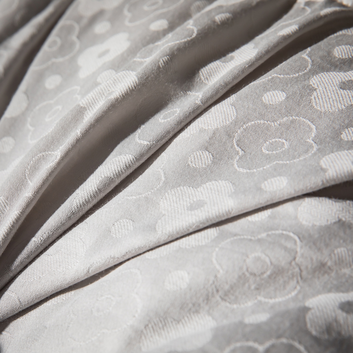 91家纺网 家纺一手货源 找家纺 华盛羽绒被壳 2025新款全棉四叶草双层纱提花自充绒羽绒被壳羽绒被 双层四叶草灰色