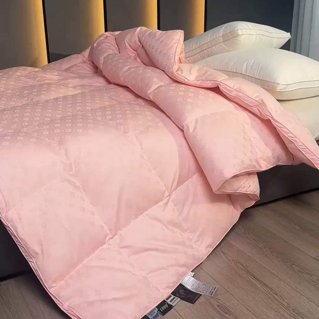 91家纺网 家纺一手货源 找家纺 （总）御眠纺羽绒被壳 2025新款全棉四叶草双层纱提花自充绒羽绒被壳羽绒被