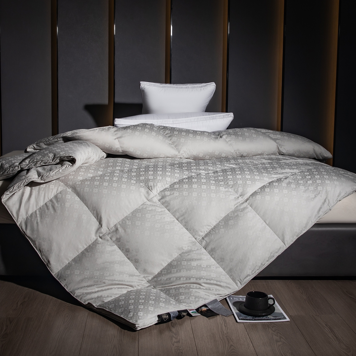 91家纺网 家纺一手货源 找家纺 御眠纺羽绒被壳 2025新款全棉四叶草双层纱提花自充绒羽绒被壳羽绒被 双层四叶草灰色