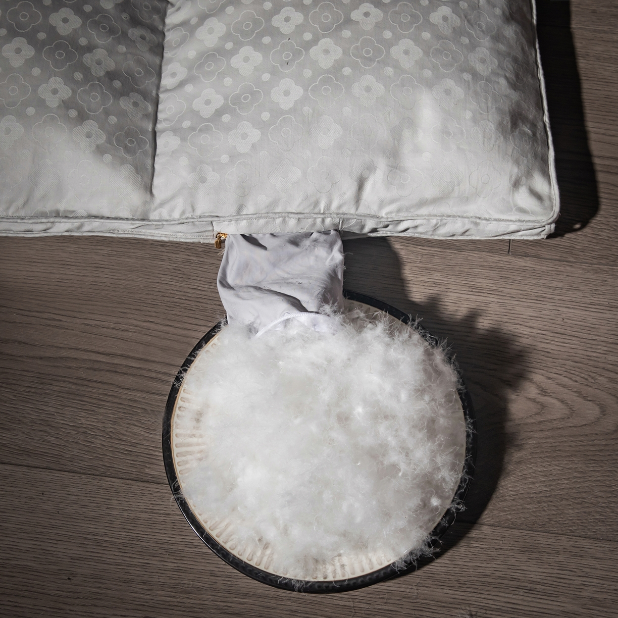 91家纺网 家纺一手货源 找家纺 御眠纺羽绒被壳 2025新款全棉四叶草双层纱提花自充绒羽绒被壳羽绒被 双层四叶草灰色