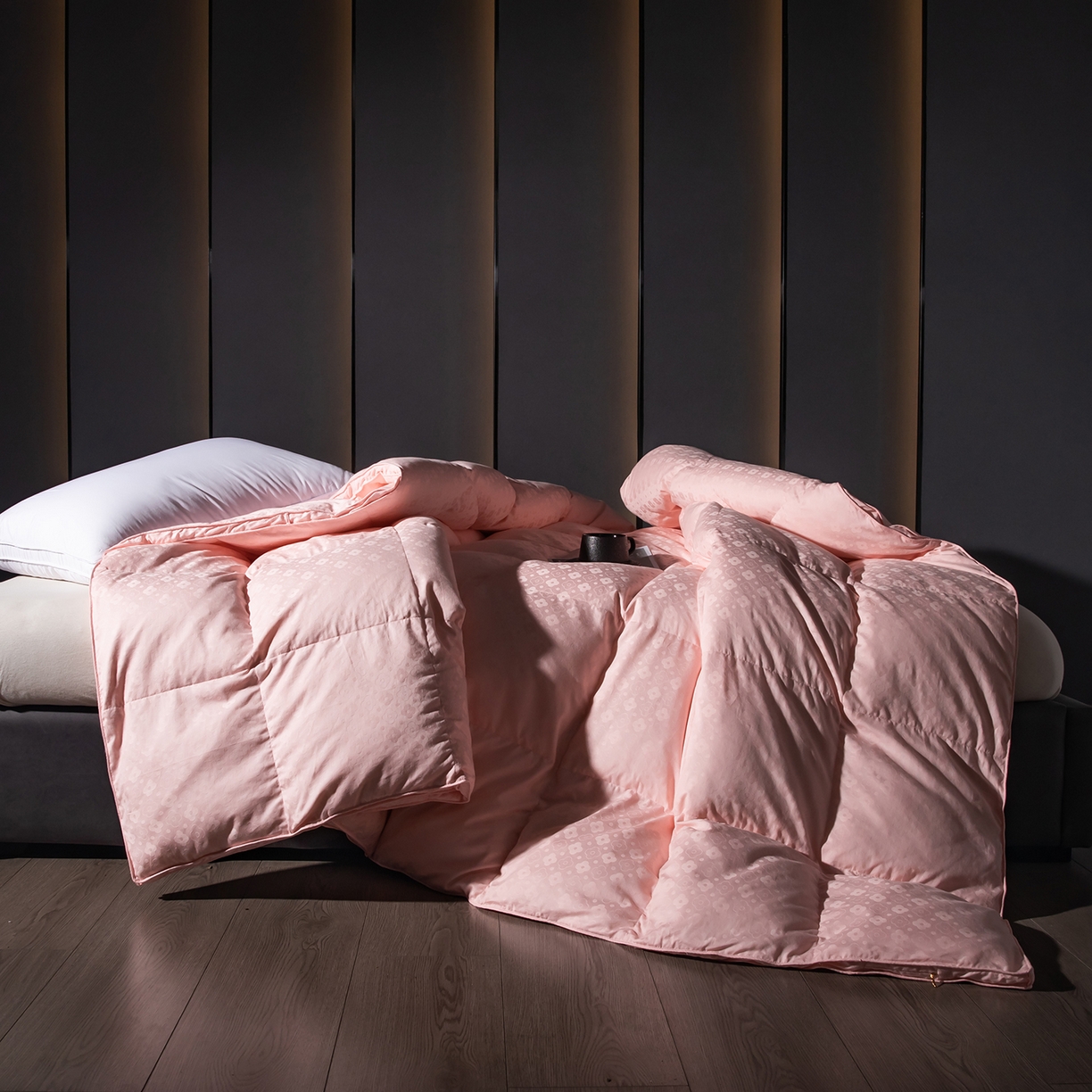 91家纺网 家纺一手货源 找家纺 静若居羽绒被壳 2025新款全棉四叶草双层纱提花自充绒羽绒被壳羽绒被 双层四叶草粉玉