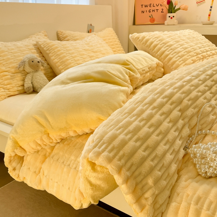 91家纺网 家纺一手货源 找家纺 爱彼家纺 2024新款兔兔绒四件套系列 免兔绒-活力暖黄