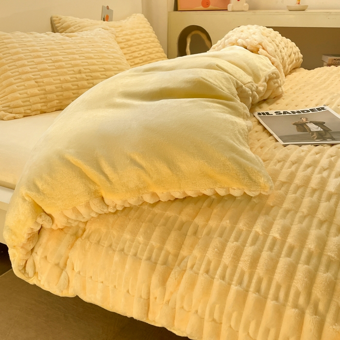 91家纺网 家纺一手货源 找家纺 爱彼家纺 2024新款兔兔绒四件套系列 免兔绒-活力暖黄