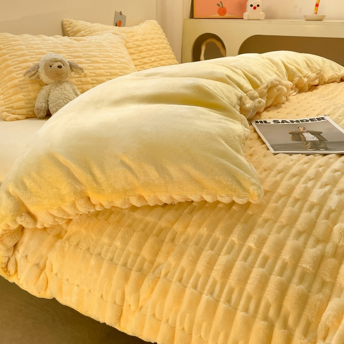 91家纺网 家纺一手货源 找家纺 爱彼家纺 2024新款兔兔绒四件套系列 免兔绒-活力暖黄