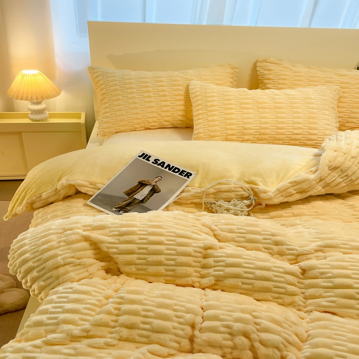 91家纺网 家纺一手货源 找家纺 爱彼家纺 2024新款兔兔绒四件套系列 免兔绒-活力暖黄