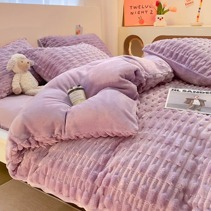 91家纺网 家纺一手货源 找家纺 爱彼家纺 2024新款兔兔绒四件套系列 免兔绒紫耀星华