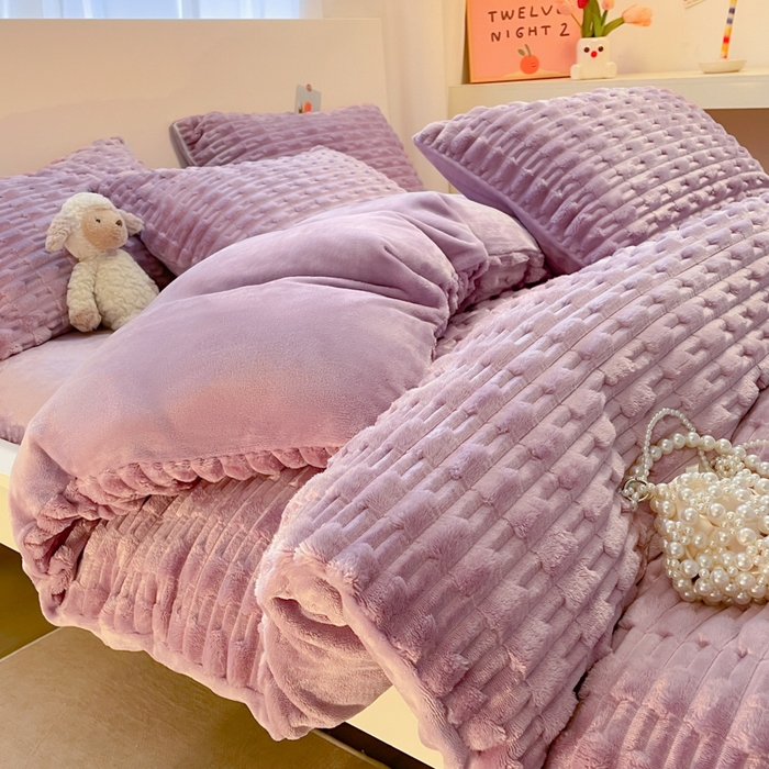 91家纺网 家纺一手货源 找家纺 爱彼家纺 2024新款兔兔绒四件套系列 免兔绒紫耀星华