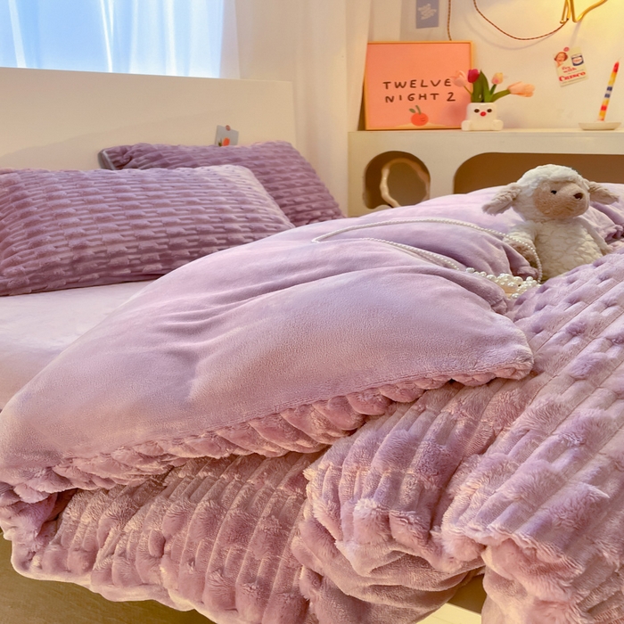 91家纺网 家纺一手货源 找家纺 爱彼家纺 2024新款兔兔绒四件套系列 免兔绒紫耀星华