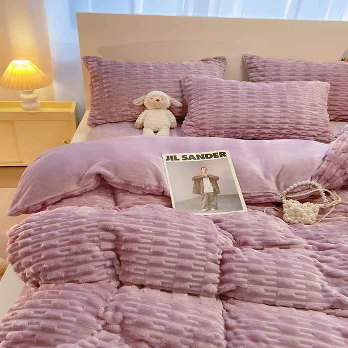 91家纺网 家纺一手货源 找家纺 爱彼家纺 2024新款兔兔绒四件套系列 免兔绒紫耀星华