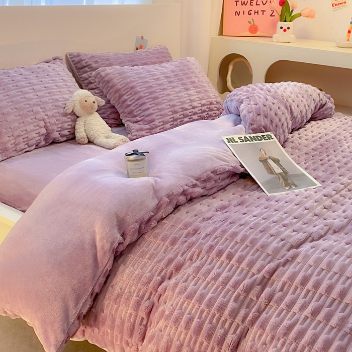 91家纺网 家纺一手货源 找家纺 爱彼家纺 2024新款兔兔绒四件套系列 免兔绒紫耀星华