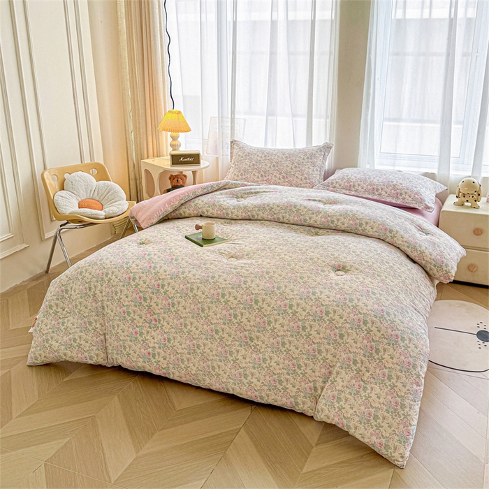 91家纺网 家纺一手货源 找家纺 小石头家纺 2025新款亲肤舒适云感双层纱抗菌被被子被芯 海棠之恋