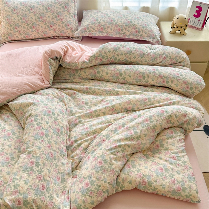 91家纺网 家纺一手货源 找家纺 小石头家纺 2025新款亲肤舒适云感双层纱抗菌被被子被芯 海棠之恋