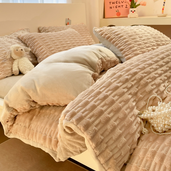 91家纺网 家纺一手货源 找家纺 爱彼家纺 2024新款兔兔绒四件套系列 兔兔绒-璀璨咖华