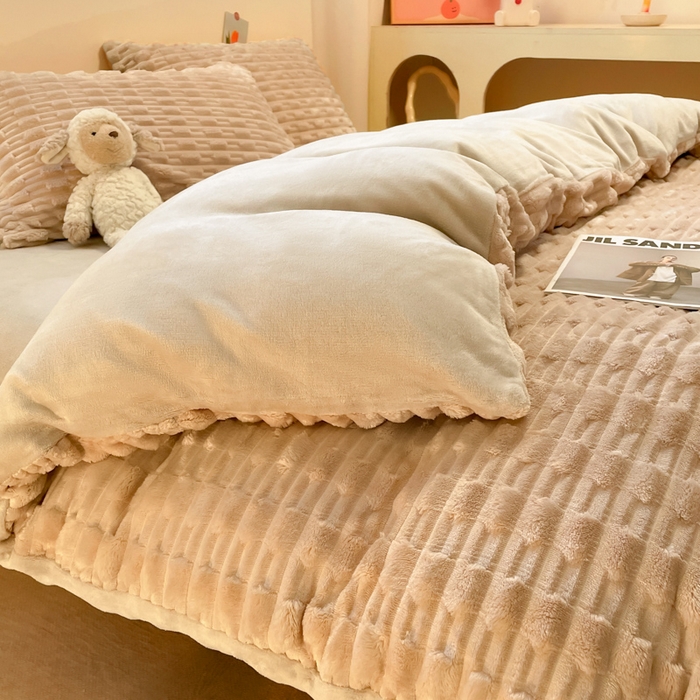 91家纺网 家纺一手货源 找家纺 爱彼家纺 2024新款兔兔绒四件套系列 兔兔绒-璀璨咖华