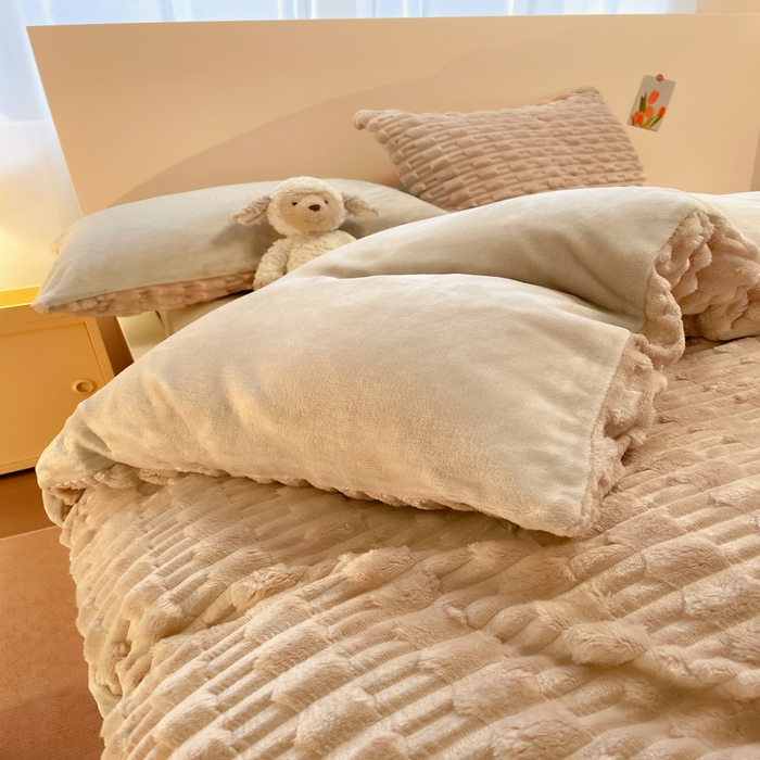 91家纺网 家纺一手货源 找家纺 爱彼家纺 2024新款兔兔绒四件套系列 兔兔绒-璀璨咖华