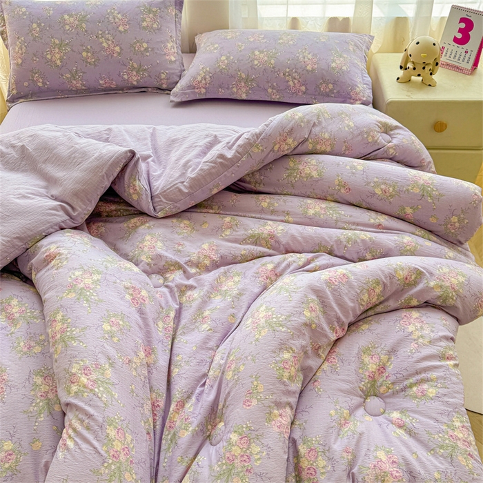 91家纺网 家纺一手货源 找家纺 小石头家纺 2025新款亲肤舒适云感双层纱抗菌被被子被芯 浪漫花园