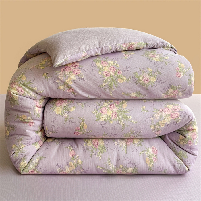 91家纺网 家纺一手货源 找家纺 小石头家纺 2025新款亲肤舒适云感双层纱抗菌被被子被芯 浪漫花园