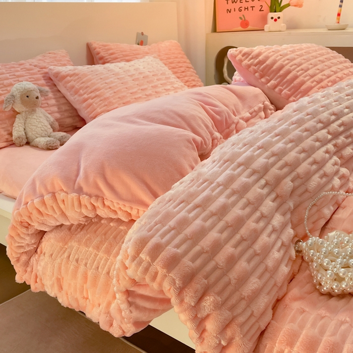 91家纺网 家纺一手货源 找家纺 爱彼家纺 2024新款兔兔绒四件套系列 兔兔绒-梦幻粉