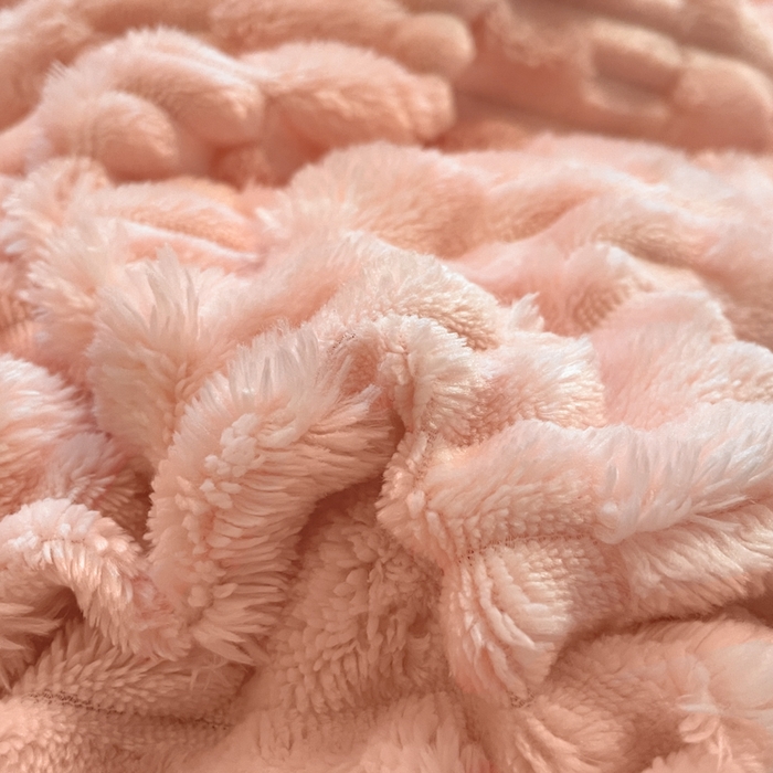 91家纺网 家纺一手货源 找家纺 爱彼家纺 2024新款兔兔绒四件套系列 兔兔绒-梦幻粉