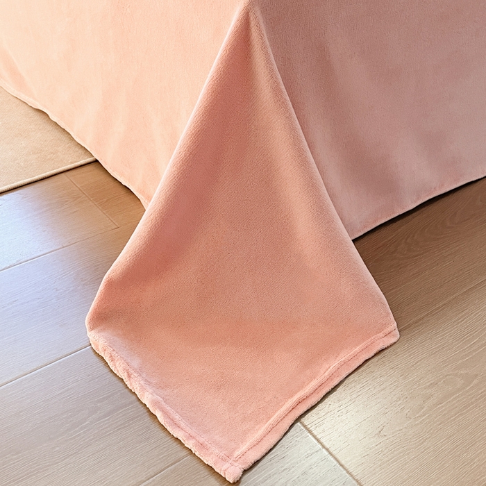 91家纺网 家纺一手货源 找家纺 爱彼家纺 2024新款兔兔绒四件套系列 兔兔绒-梦幻粉