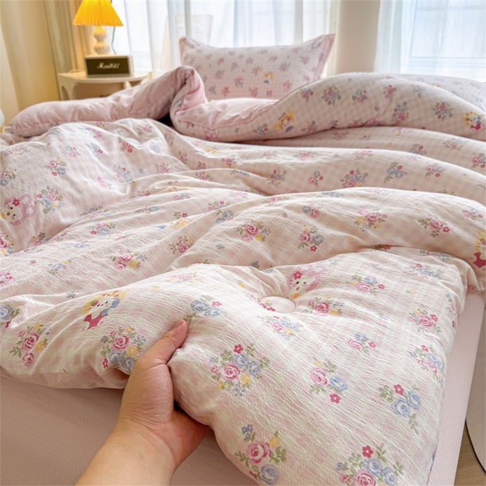 91家纺网 家纺一手货源 找家纺 小石头家纺 2025新款亲肤舒适云感双层纱抗菌被被子被芯 萌宠猫咪