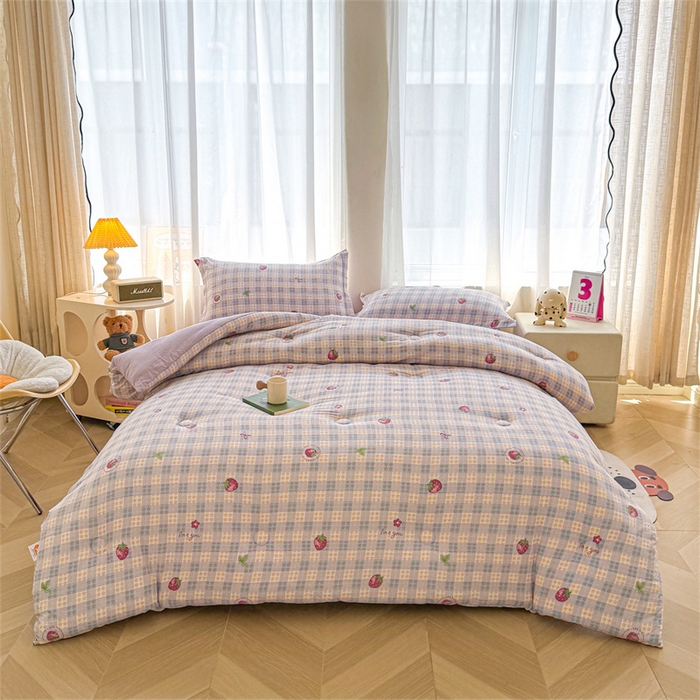 91家纺网 家纺一手货源 找家纺 小石头家纺 2025新款亲肤舒适云感双层纱抗菌被被子被芯 星星草莓