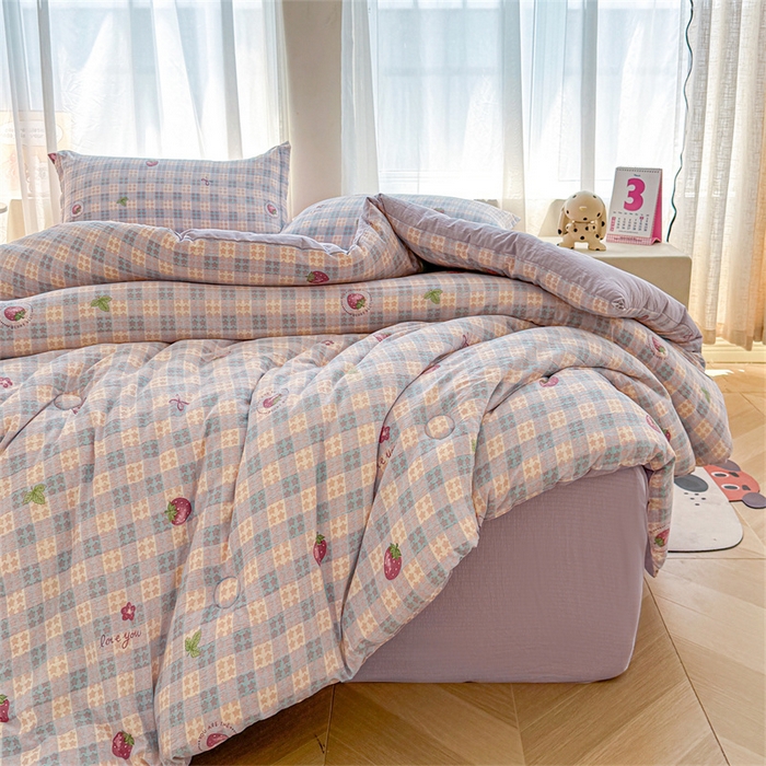 91家纺网 家纺一手货源 找家纺 小石头家纺 2025新款亲肤舒适云感双层纱抗菌被被子被芯 星星草莓