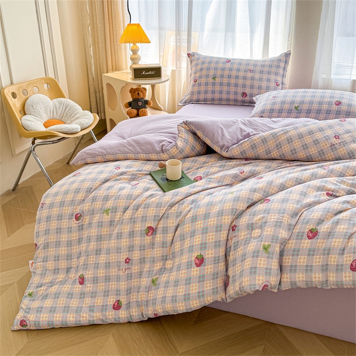 91家纺网 家纺一手货源 找家纺 小石头家纺 2025新款亲肤舒适云感双层纱抗菌被被子被芯 星星草莓