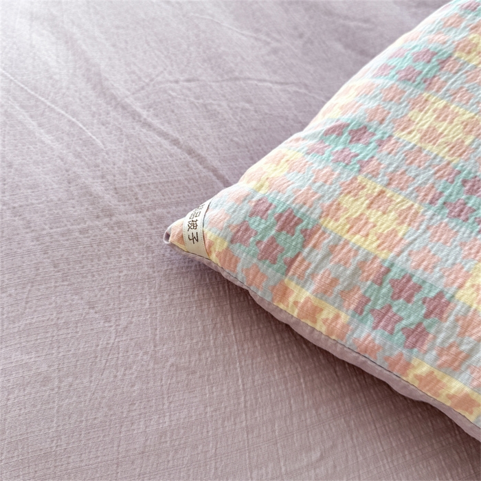 91家纺网 家纺一手货源 找家纺 小石头家纺 2025新款亲肤舒适云感双层纱抗菌被被子被芯 星星草莓