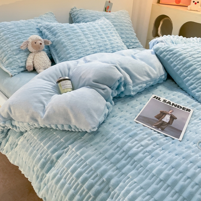 91家纺网 家纺一手货源 找家纺 （总）爱彼家纺 2024新款兔兔绒四件套系列