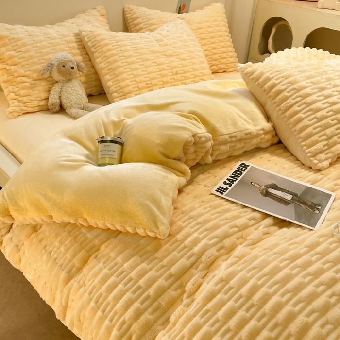 91家纺网 家纺一手货源 找家纺 （总）爱彼家纺 2024新款兔兔绒四件套系列