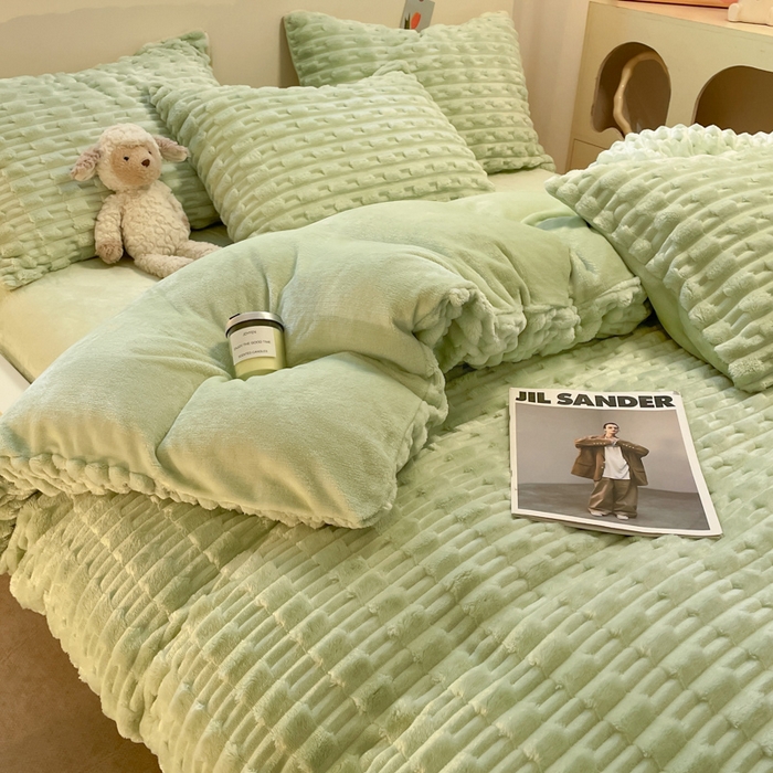 91家纺网 家纺一手货源 找家纺 （总）爱彼家纺 2024新款兔兔绒四件套系列