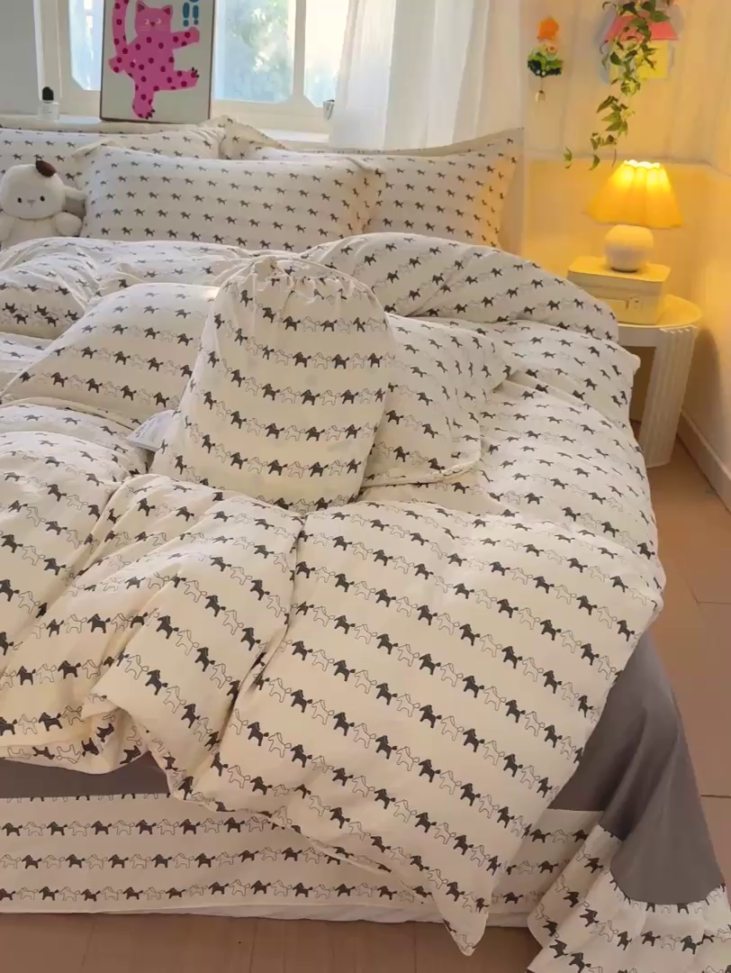 91家纺网 家纺一手货源 找家纺 梦莱斯 2025新款韩国小布袋古法云感棉四件套 斑马乐园