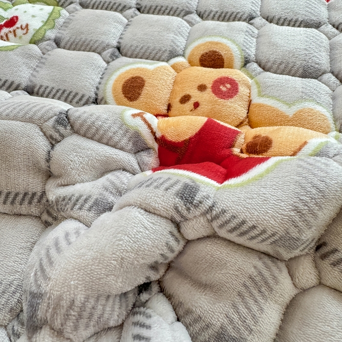 91家纺网 家纺一手货源 找家纺 优品惠 2025新款冬季牛奶绒床垫床褥垫子床护垫加绒床盖学生宿舍上下铺 抱抱熊